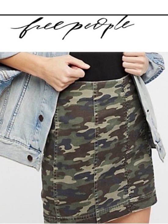 Free People Dresses & Skirts - Free People Modern Femme Mini Skirt Women's Size 8 Green Camouflage Back Zip